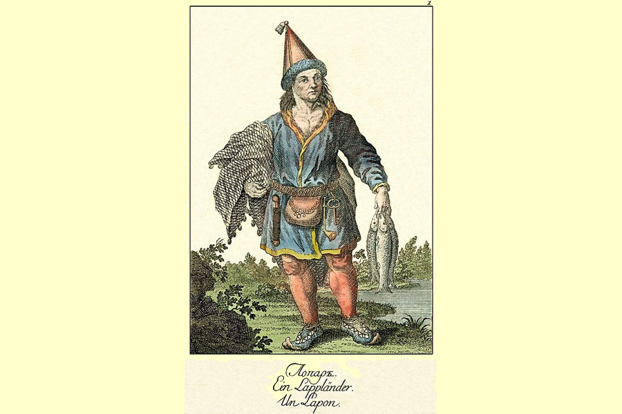 Il chimico, etnografo e viaggiatore tedesco Johann Gottlieb Georgi pubblica in quattro volumi nel 1799 presso l’Accademia Russa delle Scienze l’opera Descrizione di tutti popoli che abitano nello Stato Russo. Loro riti quotidiani, abitudini, vestiario, abitazioni, esercizi, svaghi, credenze religiose ed altre memorabilità. Siamo al cospetto di un primo corposo compendio di tutte le popolazioni russe. È corredato dalle incisioni di Christopher Melchiorre Roth alcune delle quali qui presentiamo: un uomo lappone che in una mano tiene le reti da pesca e nell’altra esibisce il suo ricco bottino, una donna lappone che indossa un vestito lungo fermato in vita da una cintura e un piccolo grembiule, una samoieda con il suo bambino ritratti nei loro abiti estivi. Si tratta di incisioni complessivamente attente ai particolari. foto 1